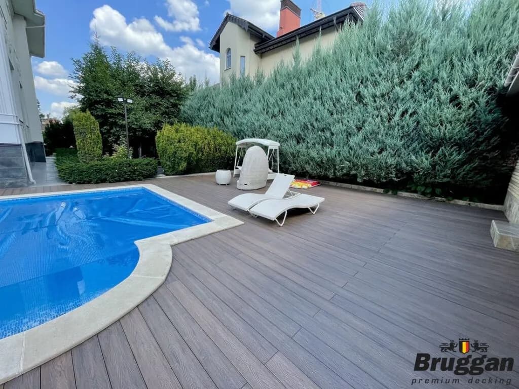 /img/product_realized/Bruggan-Elegant-Light-3D-wine-brown-pool-23-1024x768.webp