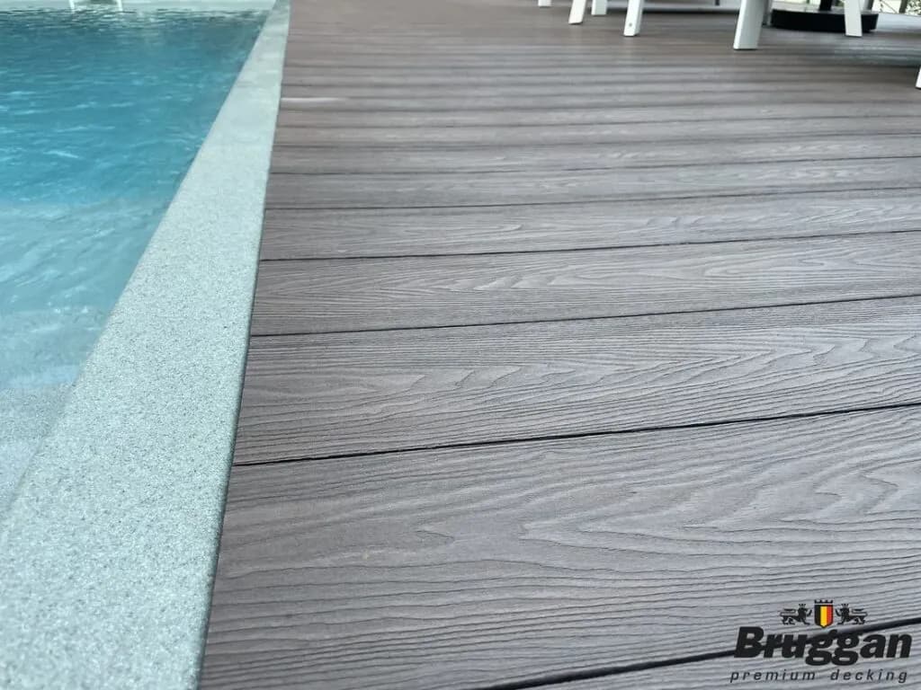 /img/product_realized/Bruggan-Elegant-Light-3D-wine-brown-pool-graal-3-1024x768.webp