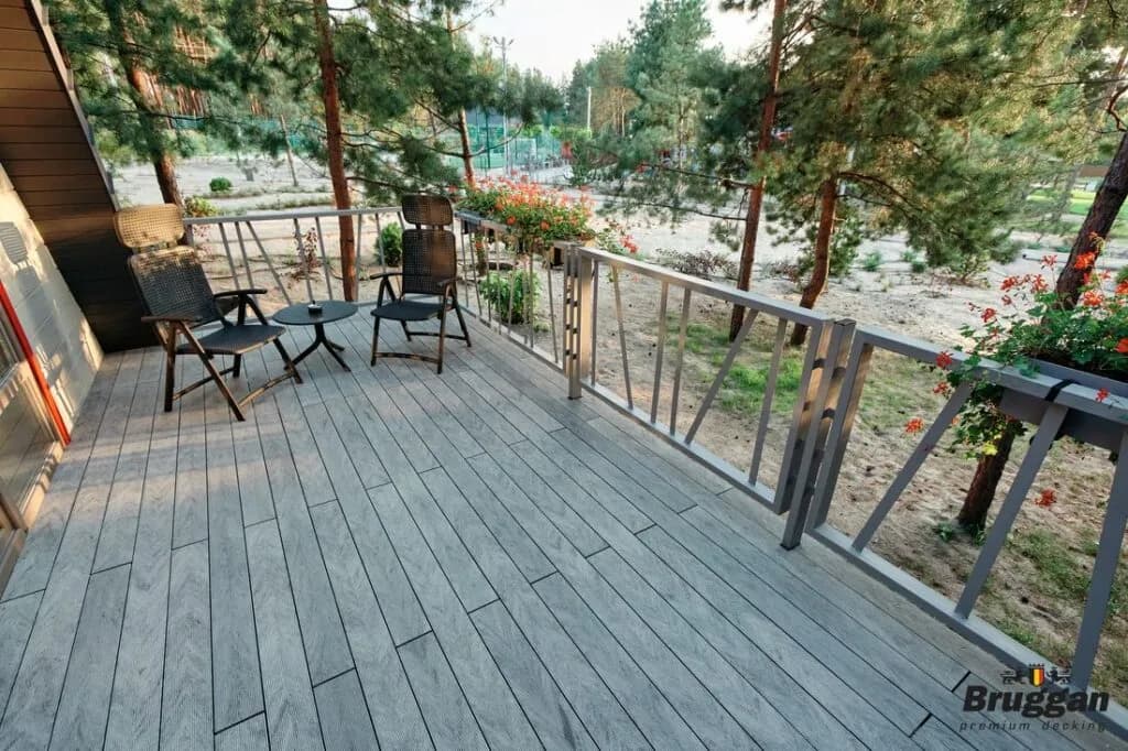 /img/product_realized/Bruggan-MultiColor-gray-StarSaltov-41-1024x682.webp