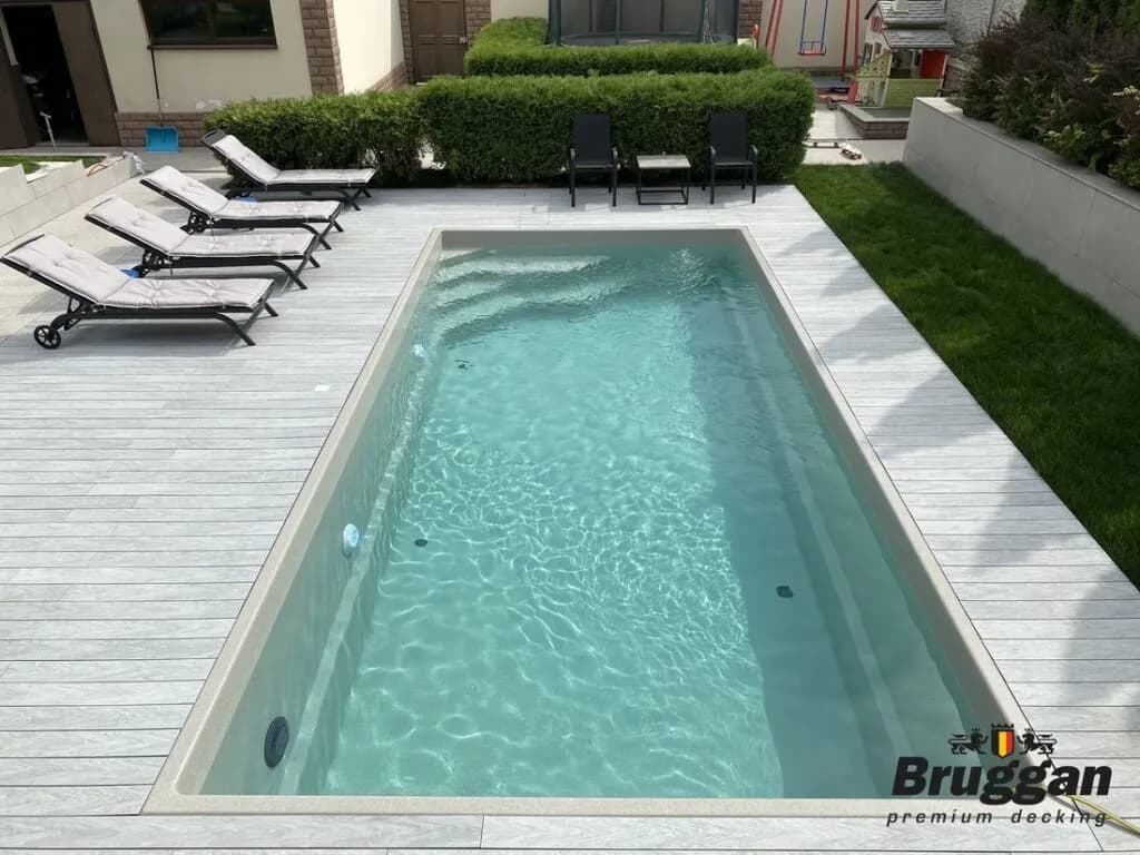 /img/product_realized/Bruggan-MultiColor-grayava_pools-5-1024x768.webp