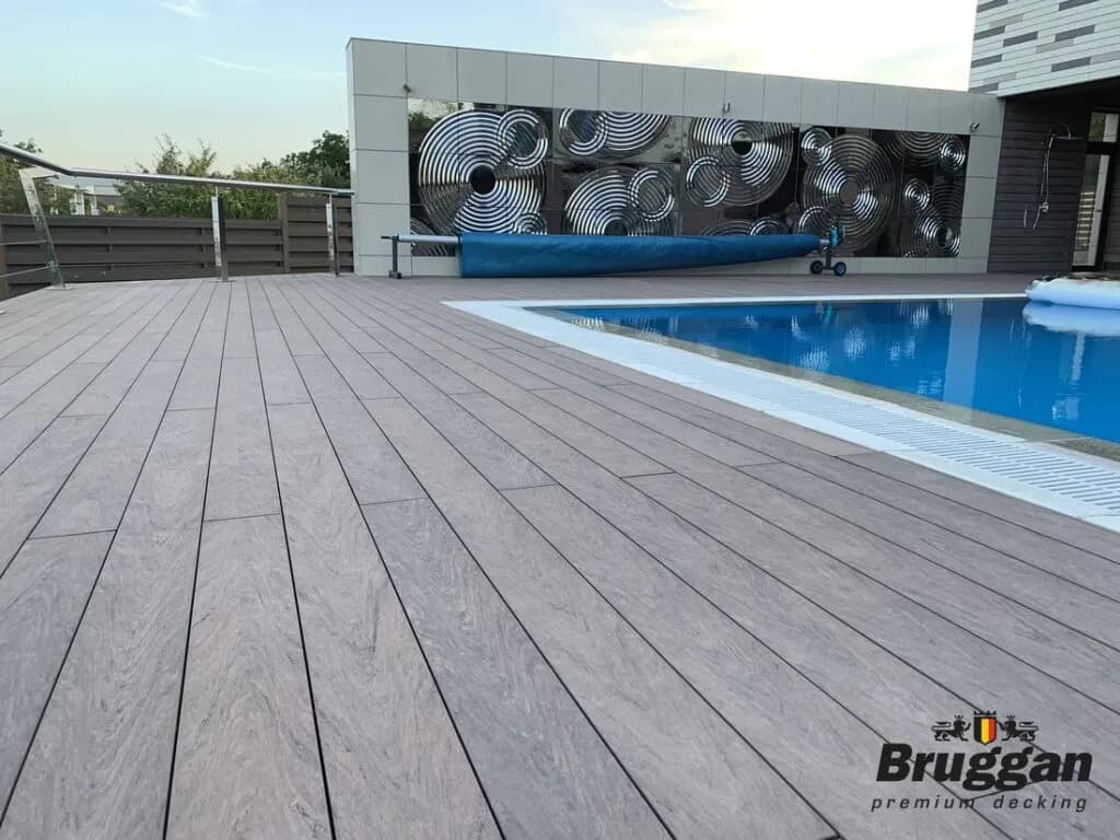 /img/product_realized/Bruggan-MultiColor-wenge-pool-art-21-1024x768.webp