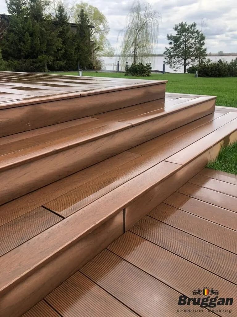 /img/product_realized/Bruggan-MultiColor-wenge_-1-768x1024.webp