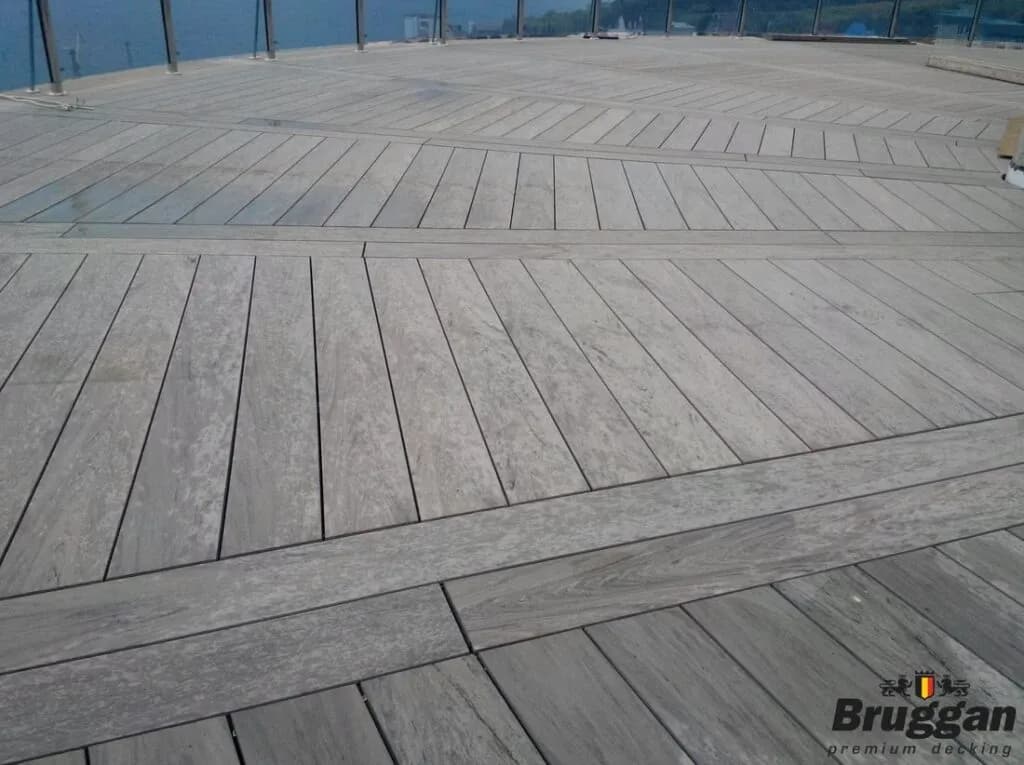 /img/product_realized/BrugganMultiColorwenge-25-1024x765.webp